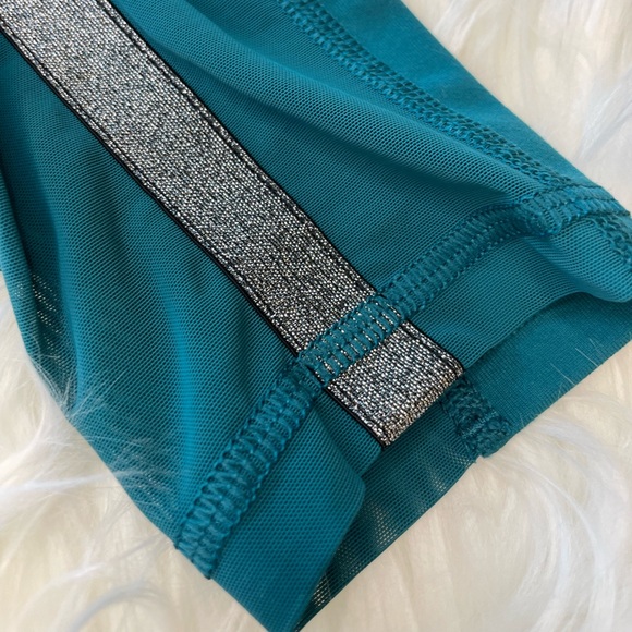 Victoria’s Secret Sport Knockout Tights - Picture 6 of 7